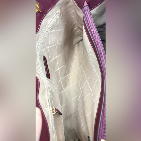 Michael Kors Susannah Tote - Picture 13 of 14